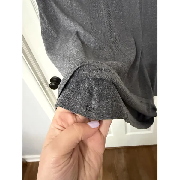 Lululemon Swiftly Tech 1/2 Zip Long Sleeve Heathered‎ Grey Size 12 Pullover - Image 7