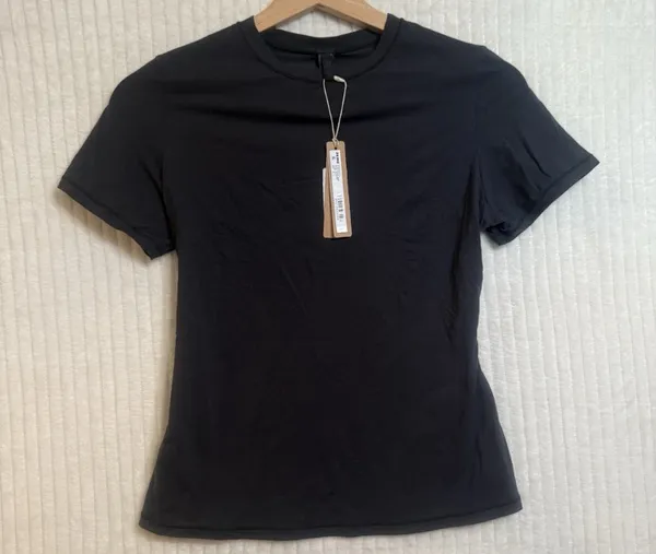 SKIMS Fits Everybody Short Sleeve T-Shirt S - Image 3