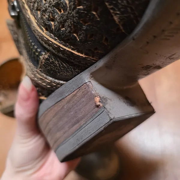 Circle G Corral Brown Distressed Leather Ankle Booties - Image 15