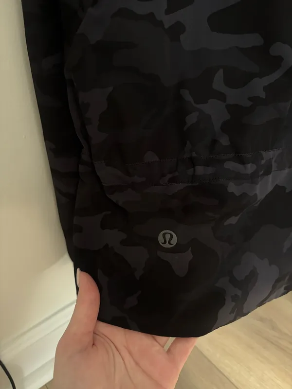 Lululemon Windbreaker Jacket - Image 7
