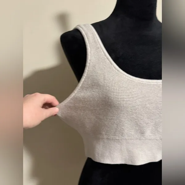 EUC H&M Beige Waffle Knit Crop Too size XL - Image 2