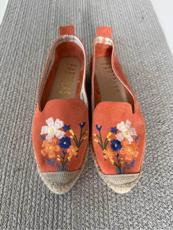 Fabiolas Floral Embroidered Coral Suede Leather Espadrilles Size 38 - Image 3