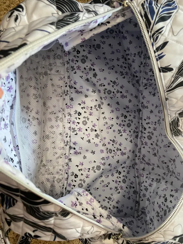 Vera Bradley Medium Travel Bag - Image 3