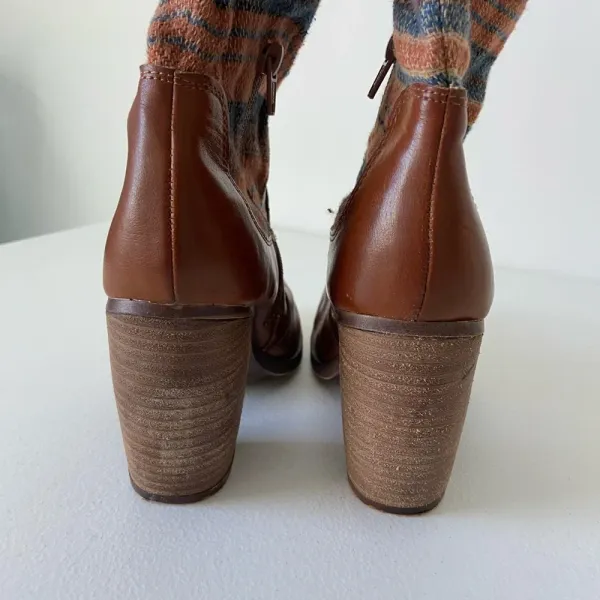 Arizona Jeans women’s patterned fabric heeled‎ ankle boots — size 7.5 - Image 3