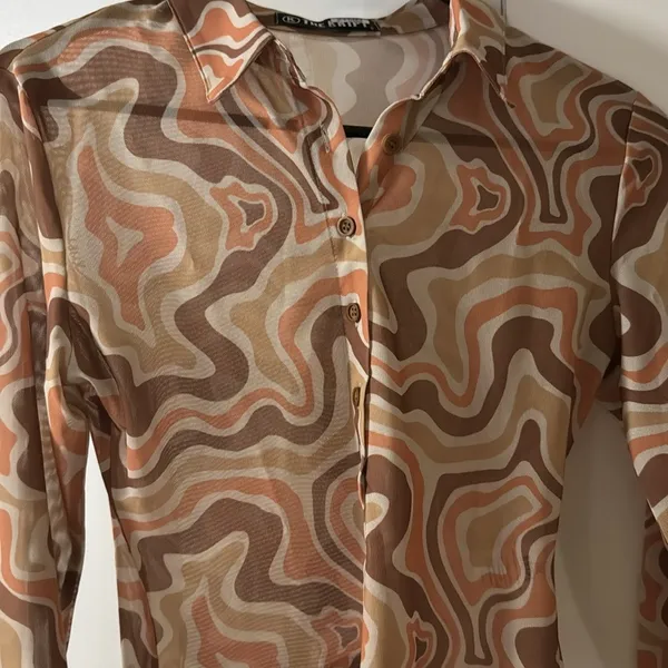 The Kript Women's Swirl Pattern Button-Up Top - Image 3