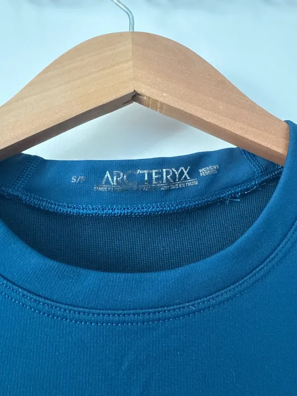 Arcteryx Women’s Blue Long Sleeve Shirt - Image 3