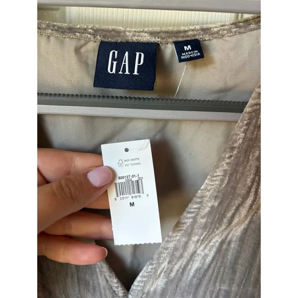 NWT Gap Velvet Balloon Sleeve Top - Medium - Image 5