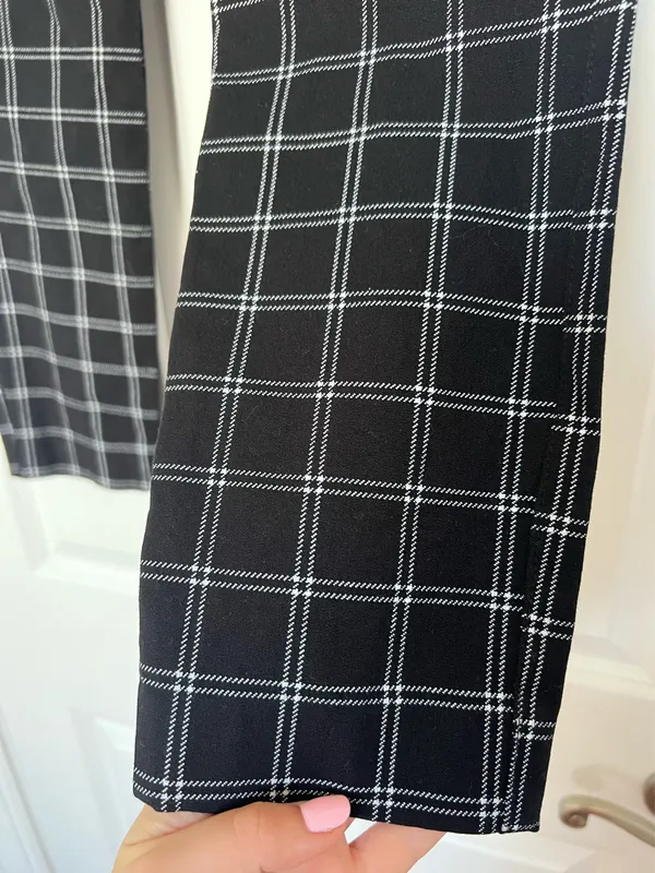 Women’s Black Pixie Pants Old Navy High Rise - Image 4