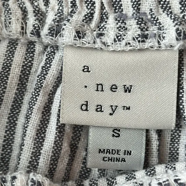 A new day stripped cropped linen blend drawstring pants with pockets size S - Image 5