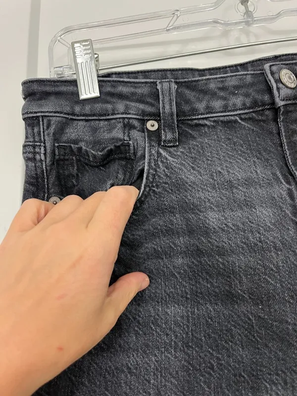 American Eagle Size 10 Black Strigid Highest Rise Mom Jeans - Image 3