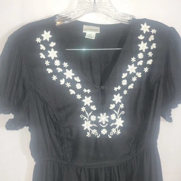 Motherhood Maternity Cap Sleeve Top Blouse Black w/ White Embroidery Size S - Image 3