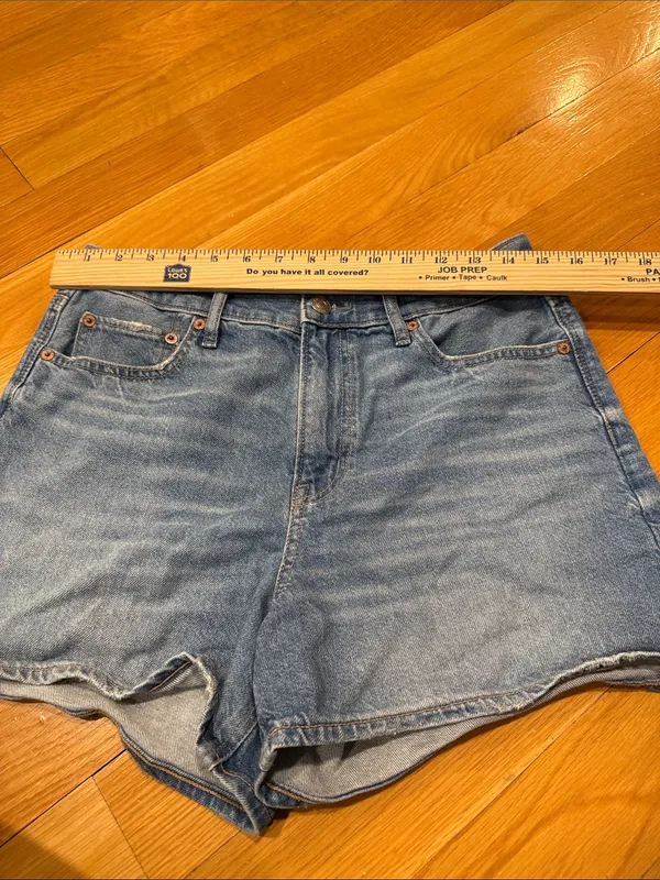 American Eagle outfitters super high-rise relaxed jeans shorts size 8. - Image 5