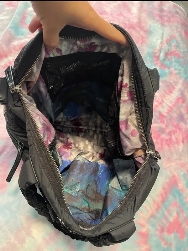 Lululemon laptop/yoga/work bag - Image 12