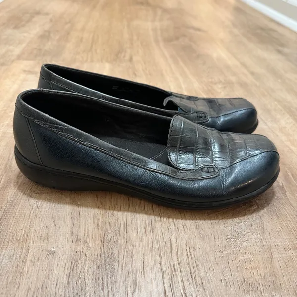 Clarks | Bendables Dark Blue Black Leather Croc Embossed Slip On Loafer Shoe, 8M - Image 3