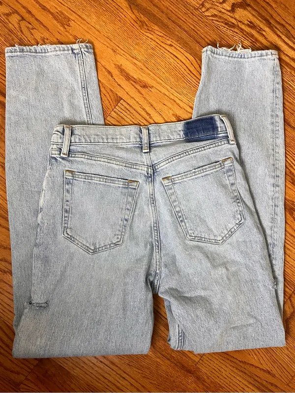 Abercrombie The Dad Light Wash High-Rise Straight Jeans - Cutout Detail - Image 10