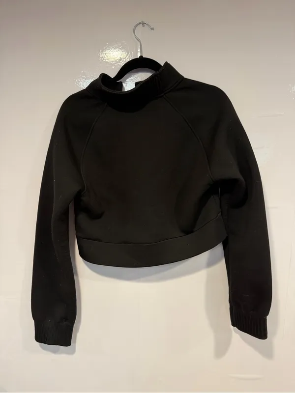 Gymshark Cropped‎ Black Zip-Up Jacket - Image 3