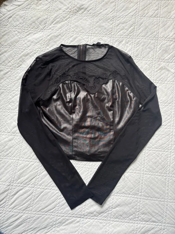 Iris Mesh Lace Black Long Sleeve - Image 2