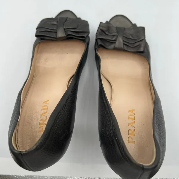 Prada Womens Size 38.5 US 7.5 Leather Heels Gunmetal Peep Hole Toe Made in Italy - Image 8
