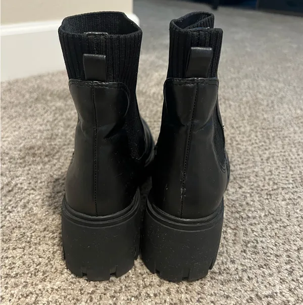 Steve Madden Hayle Chelsea Boots - Image 3