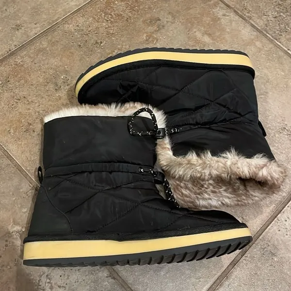 Time & Tru Black Thinsulate Faux Fur Quilted Boots Womens Size 7 Winter - Image 12