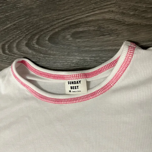 Aritzia Sunday Best Dove Long Sleeve Top White With Pink Stitching Ribbed Sz XS - Image 2