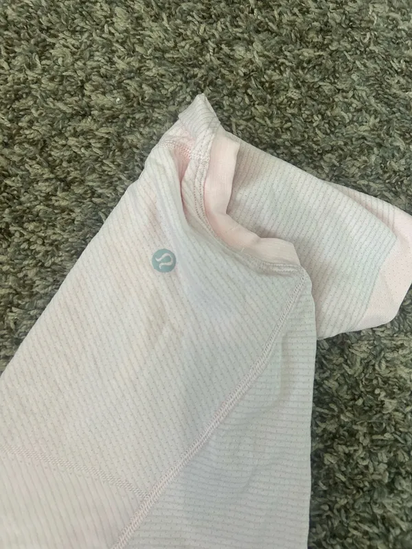 Crop Lululemon top - Image 2