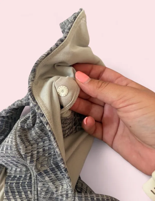 Lululemon Energy Sports Bra 6 - Image 4