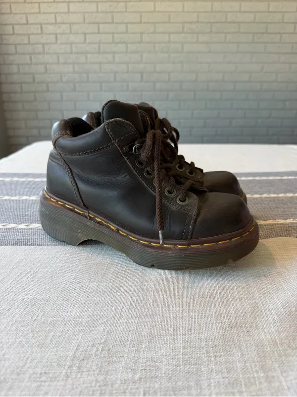 Vintage Y2K Dr. Martens 8550 Brown Leather Chunky Boots Made in England Size 6 - Image 3