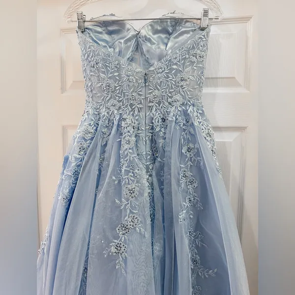 JVN by Jovani 00915 Strapless Long Ball Gown Prom Formal light Blue sz 4 - Image 7