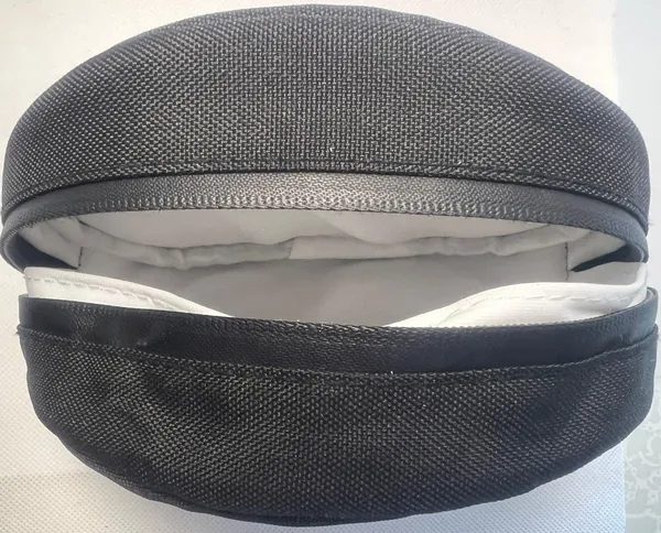 Beats by Dr. Dre | Beats headphone/earphone case.  - Image 14