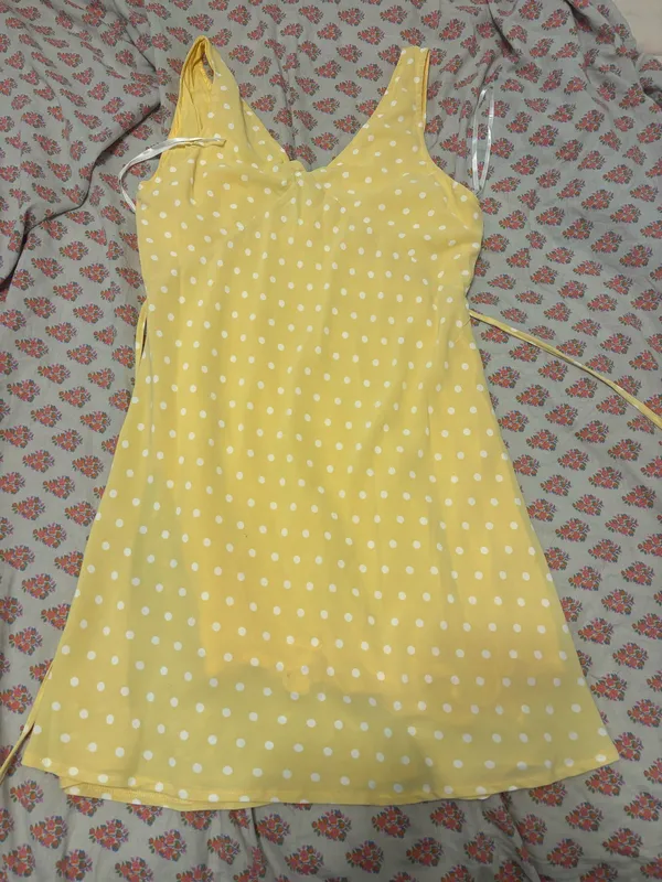 Princess Polly Dress yellow  - Image 2