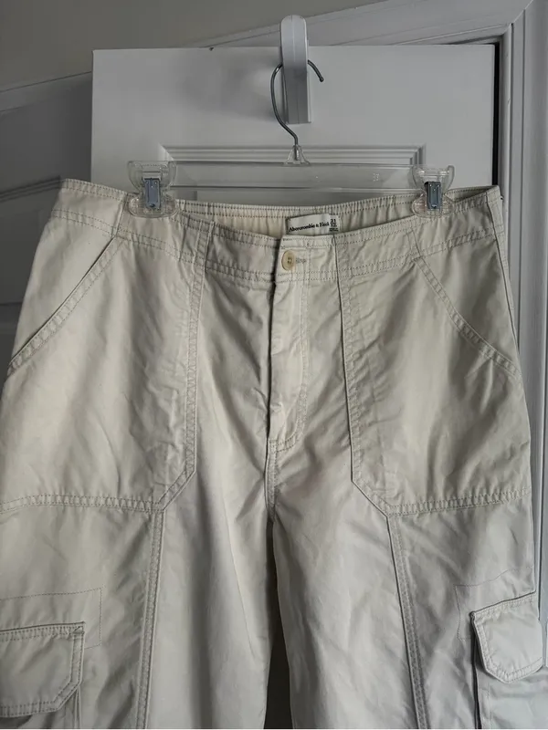 Abercrombie High Rise Baggy Cargo Pants Cream Relaxed Fit Utility Size 12 31 - Image 4