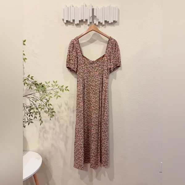 ASTR Lace Up Puff Sleeve Midi Dress in Brown Floral Size Small NWT - Image 6