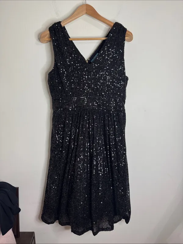 Draper James RSVP Glam Black Sequin V-Neck Midi A-line Cocktail Dress size 12 - Image 2