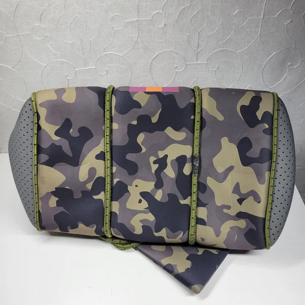 Haute Shore Camo Neoprene Tote Bag Pink Orange Stripe w/ Cosmetic Bag Gym Beach - Image 13