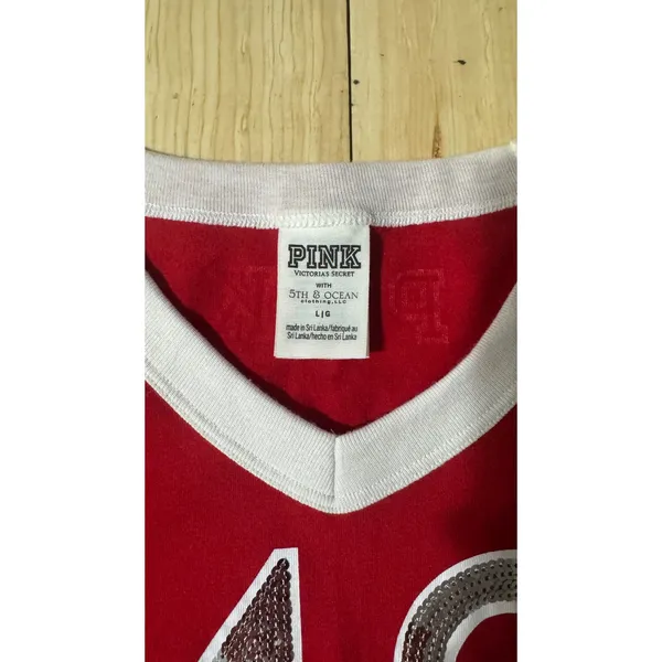 PINK Victoria's Secret Wisconsin‎ Badgers 48 Sequin V-Neck Jersey Tee Red L - Image 2