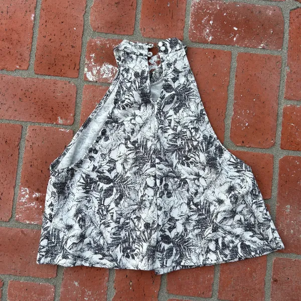 Abound Nordstrom Floral Top Size L (Fits like a M in my opinion!) - Image 2
