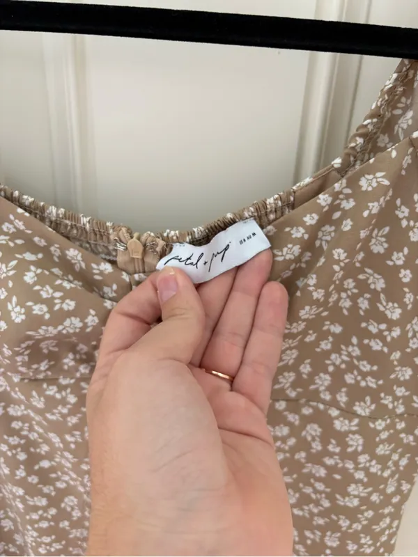 Petal & Pup Leire Floral Maxi Dress Size Medium - Image 6