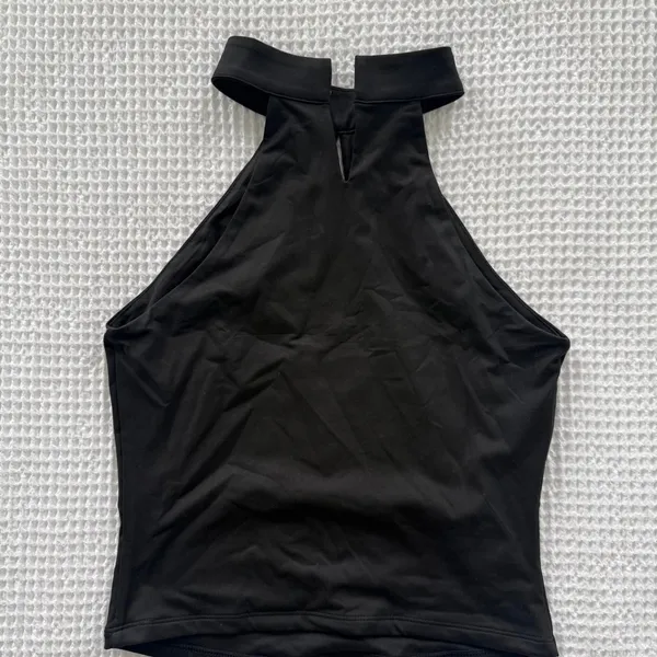 Black keyhole high neck top Size M - Image 4