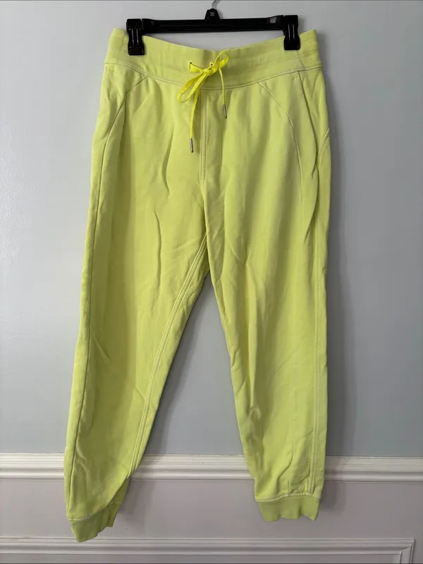 Lululemon Scuba High-Rise Cropped Jogger Sz 8 Wasabi Green Neon Yellow Athlete - Image 2