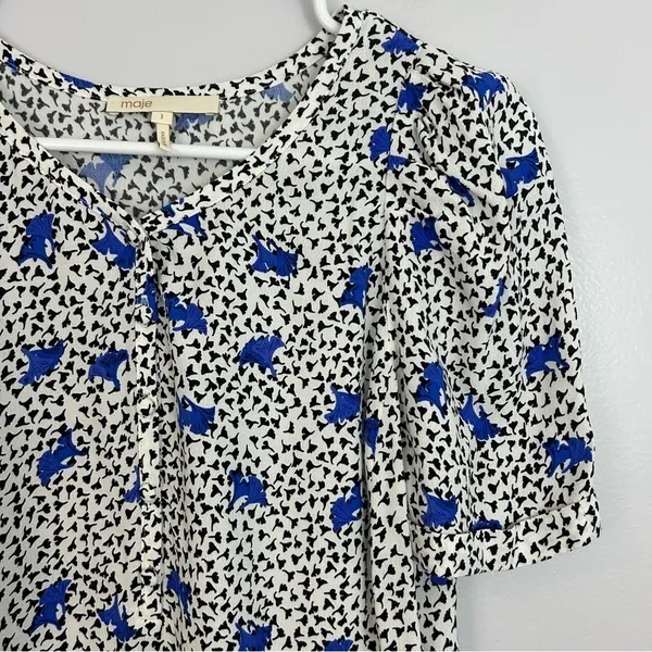 MAJE Lensam Floral Leaf Blue/White V-neck Short Puff Shoulder Blouse Size Small - Image 4