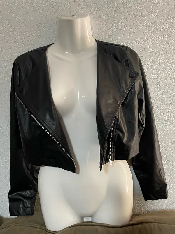Camellia Faux Leather Jacket Size Small Black Moto Cropped - Image 4