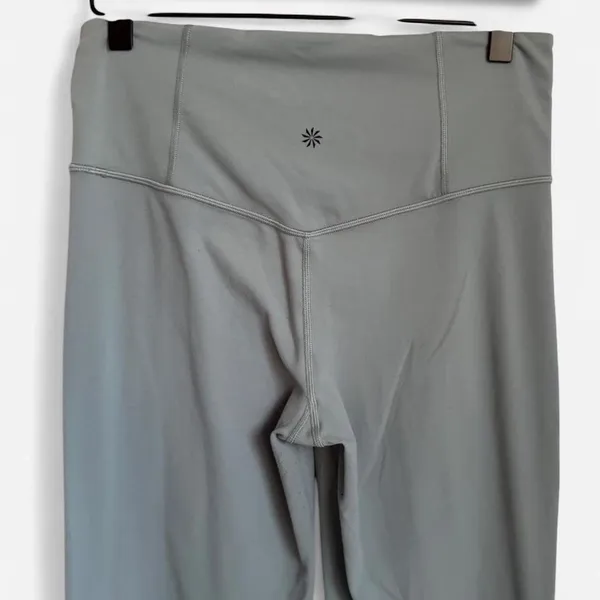 Athleta Gray Green Flare Leggings Medium M Read Description/Small Flaw - Image 5