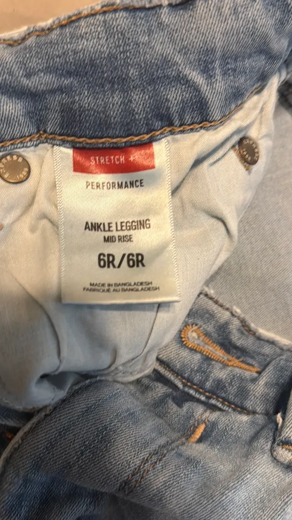 Express Mid-Rise Jeans Ankle Legging - Image 2