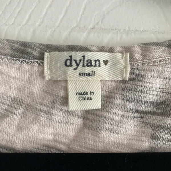 Dylan Camo V-Neck T-Shirt Womens Size S Pink Grey Camouflage Slub Cotton Top - Image 3