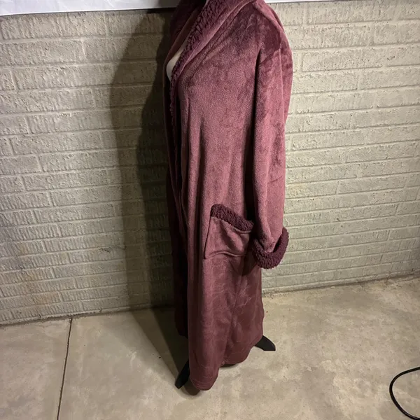 Natori Plush‎ Sherpa Trim Robe Burgundy Cozy Loungewear Size medium- NO belt - Image 3