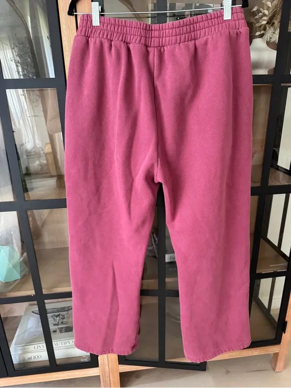 Comfrt Minimalist Sweatpants straight wide leg berry pink - Image 4