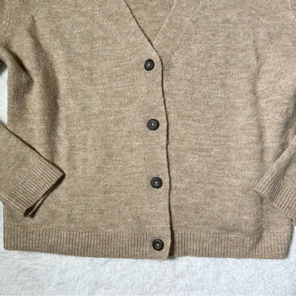 Old Navy Tan Knit Button Front Cardigan - Image 3