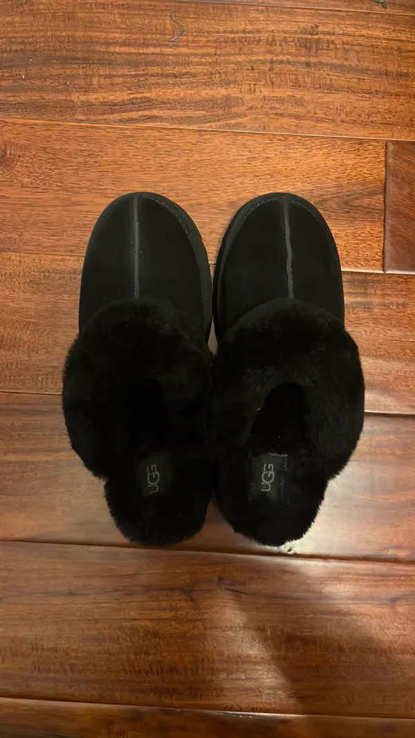 UGG Platform Slippers Black - Image 4