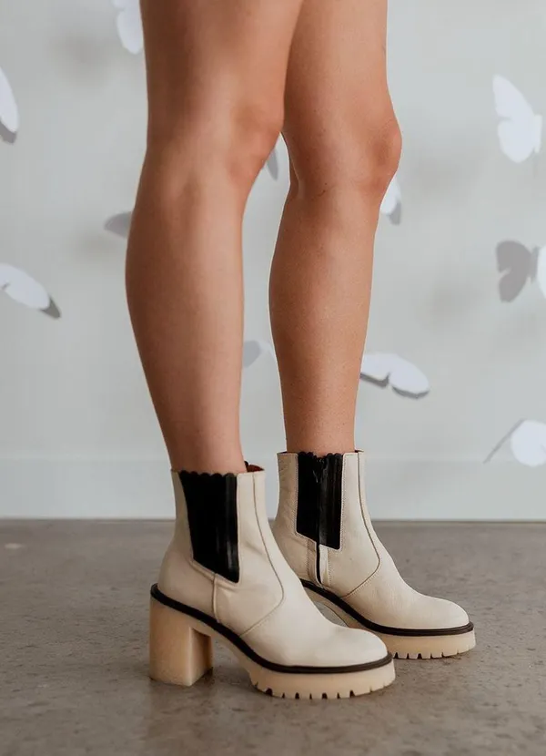 Free People James Chelsea Boots - Image 3
